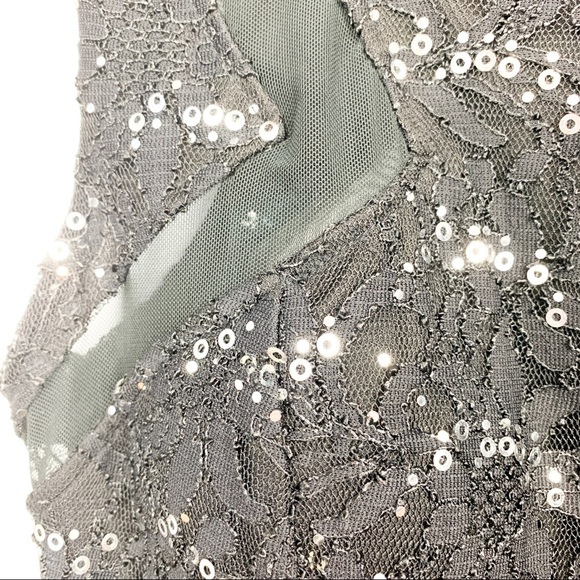 Stunning Form Fitting City Triangles Dress - Picture 5 of 14